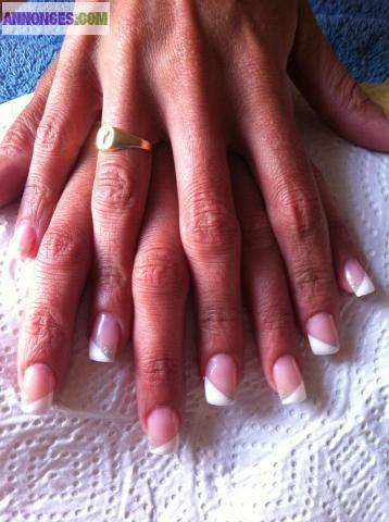 Pose d'ongles