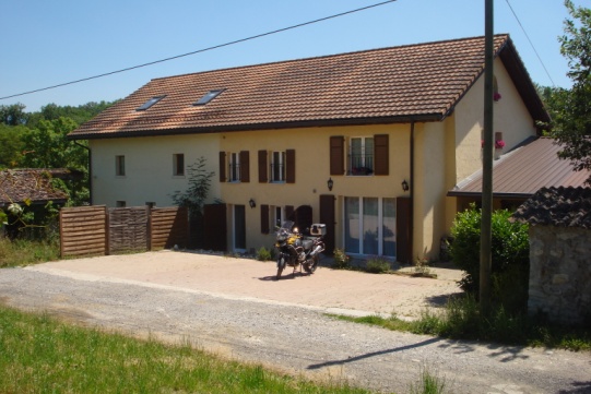 Beau triplex à louer 120 m2 avec terrasse au calme et vignes