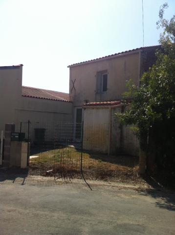 MAISON T3 AVEC APPENTI ET COURS