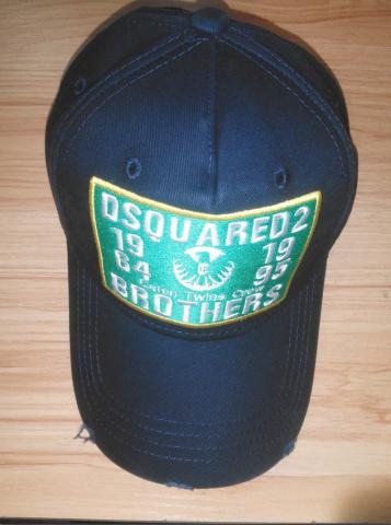 Casquettes DSQUARED 2 couleur : noir & bleu marine