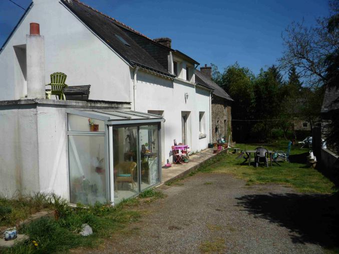 LONGERE AU CALME BAUD