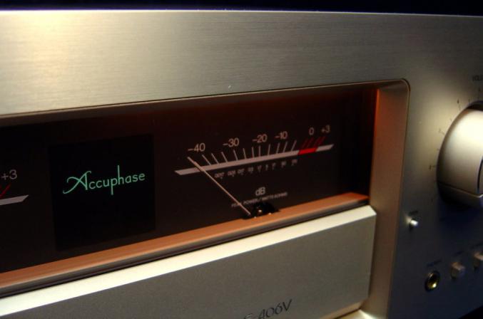 ACCUPHASE E-406 V Amplifier