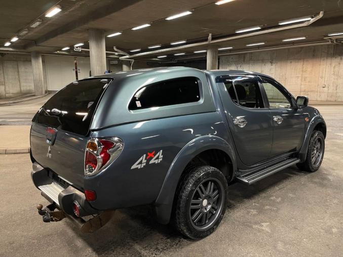 Mitsubishi L200 Double Cab X Edition-2.5-AUTOMATIQUE "TOUT EQUIPEMENT" -5 SIÈGES 