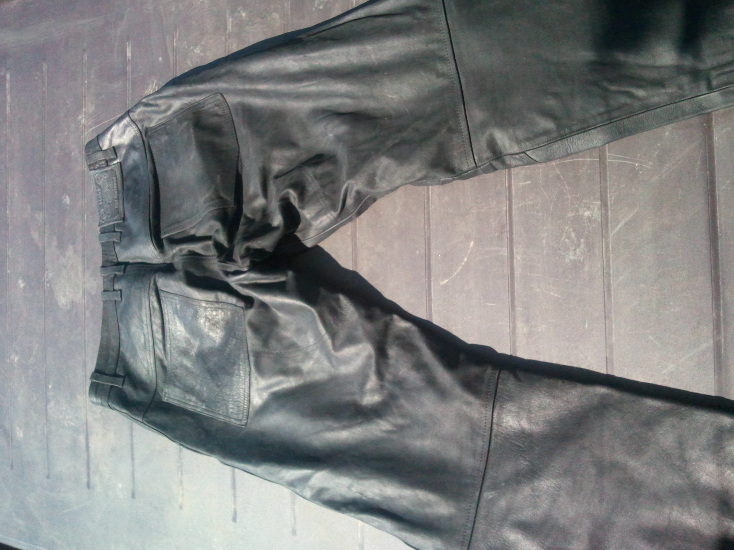 Vend blouson cuir et pantalon