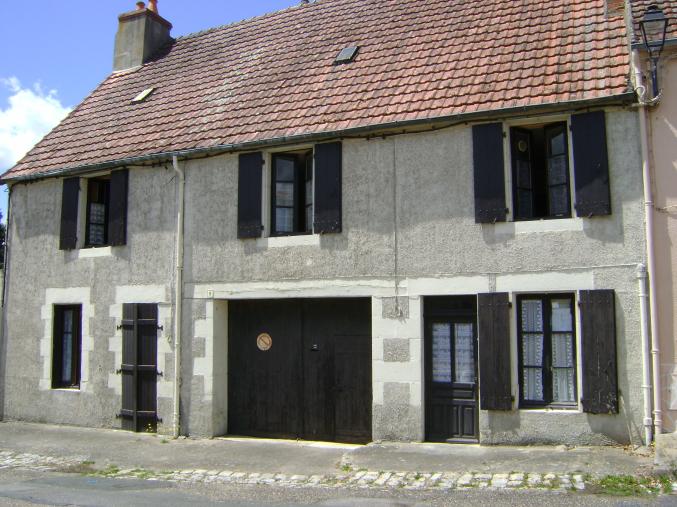 IDEALE PROPRIETE A LA CAMPAGNE NIEVRE