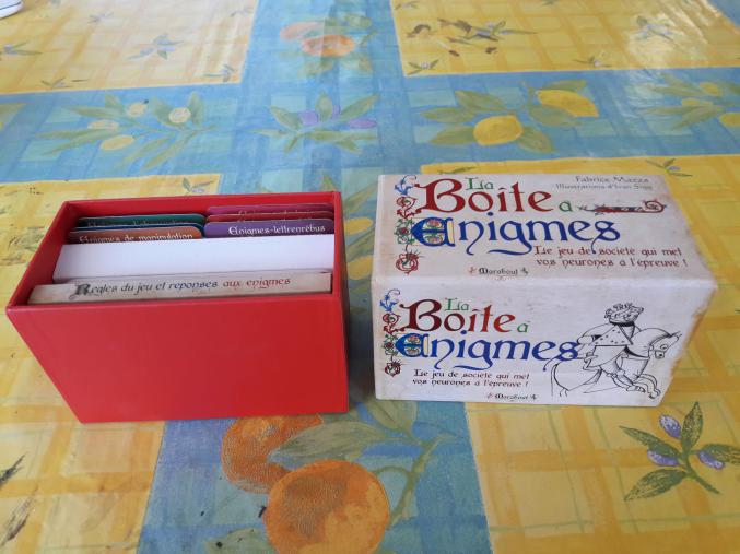 Jeu de société La Boite à Enigme Editions Marabout