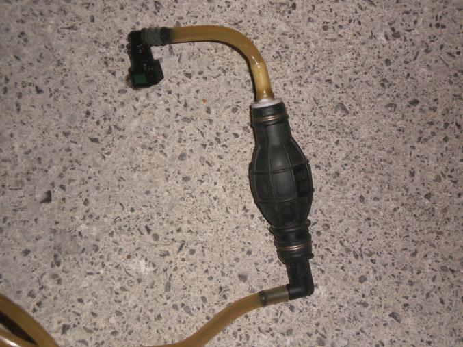 Tuyaux d'arriver gazoil clio 2