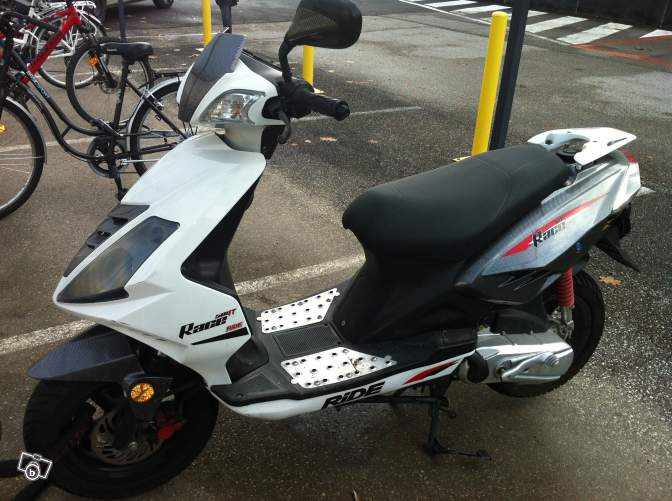 Scooter ride race blanc 50cc