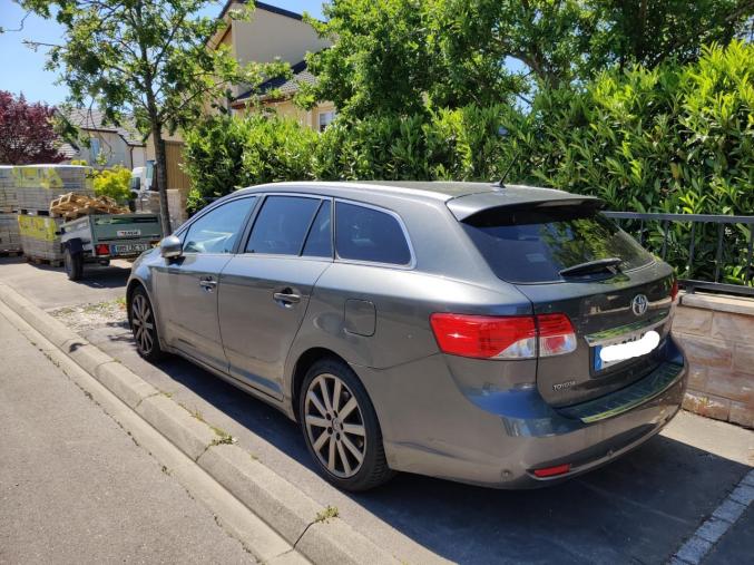 Toyota Avensis Break 2.2 D-4d 150 Lounge