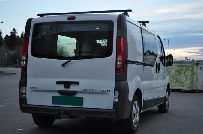 Opel Vivaro 2.0 DCI 115-long 9 places