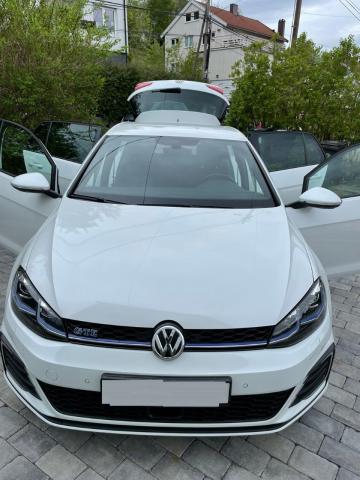 Volkswagen Golf  1.4-150