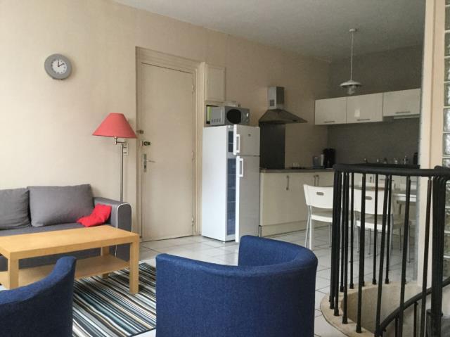 Bel studio de 52 m² entierrement meublé