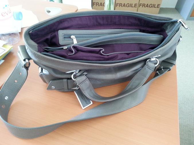 Sac en cuir gris quasi neuf (porté 5 fois)