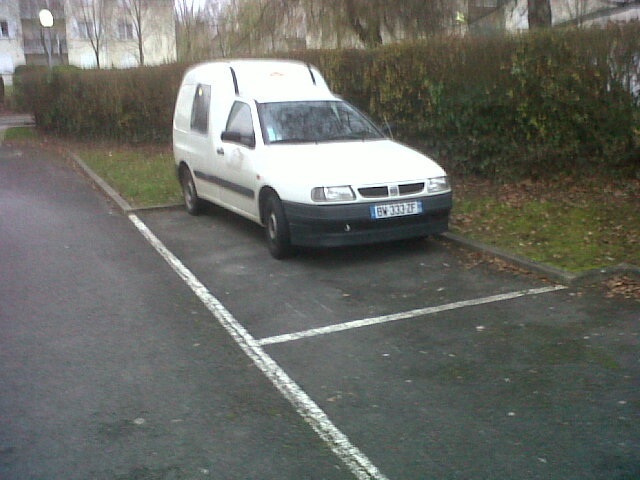 VEND UTILITAIRE SEAT INCA