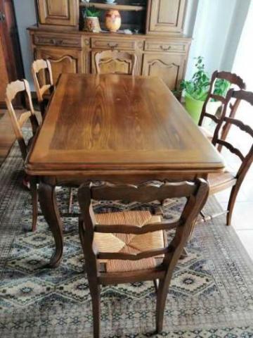 Salle à manger rustique Louis XV