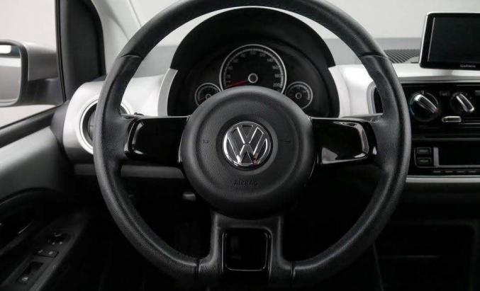  Volkswagen UP
