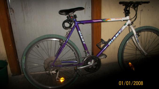 Velo vtt adulte GIANT GRANITE tres bon etat