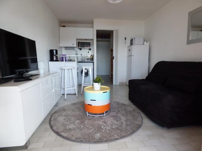 Studio et parking privé