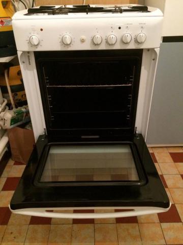 Cuisinière gaz et four électrique ARISTON