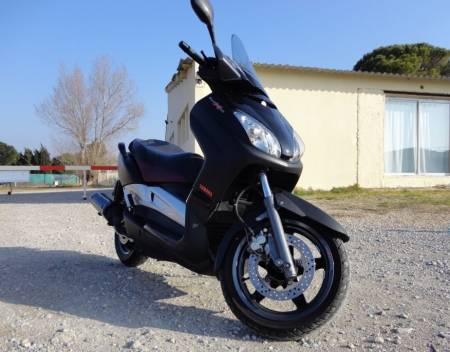 Yamaha Xmax black x max