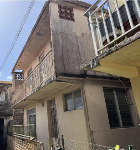 Maison en dur de type T5