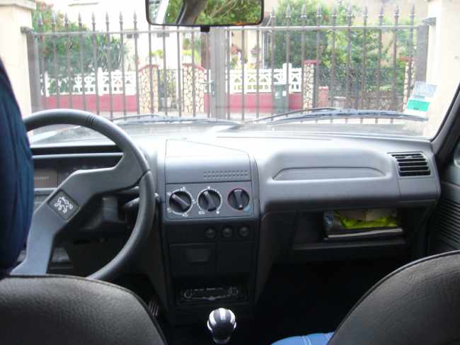 Peugeot 205 junior gris