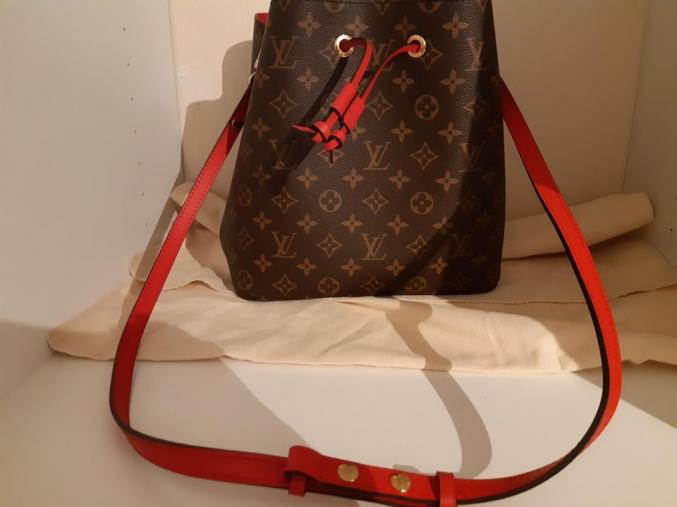 02 sacs Louis Vuitton