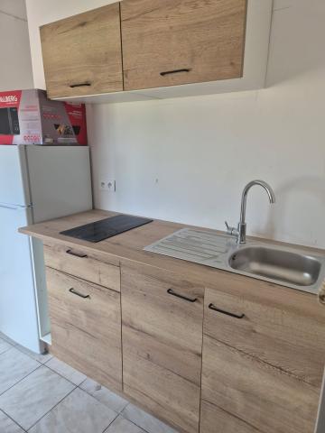 GRAND STUDIO CENTRE D AVIGNON