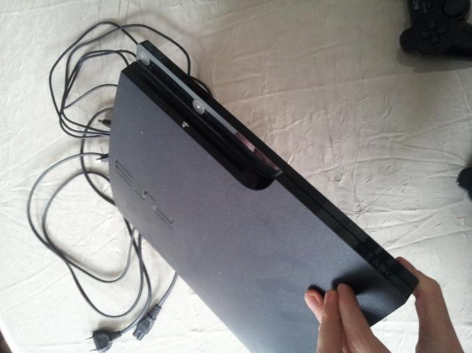 Ps3 slim 350go avec 6 jeux