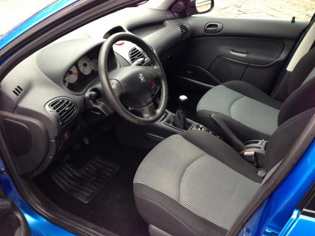 Peugeot 206 XR Présence 1.9D 2001