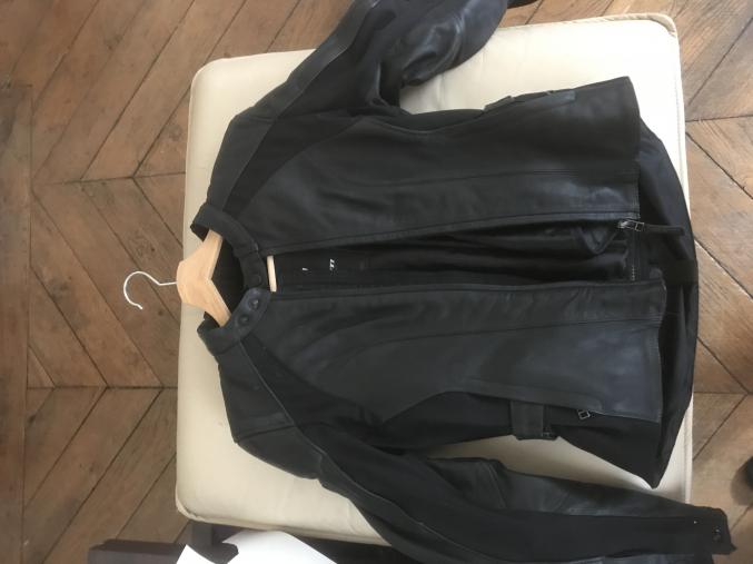 Cuir Moto Rev'it Femme T.40 ET sa dorsale