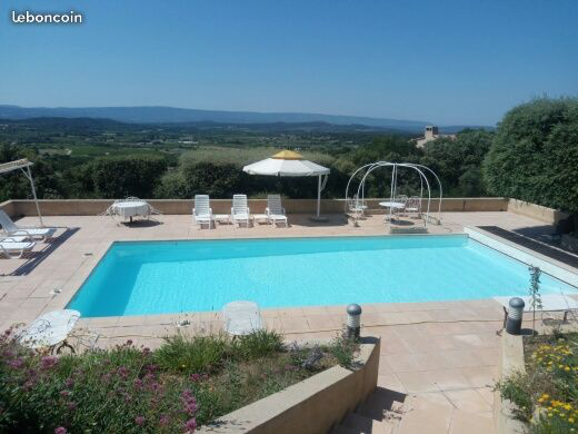 Propriété de 5000m2, 2 maisons, vue imprenable sur le Luberon