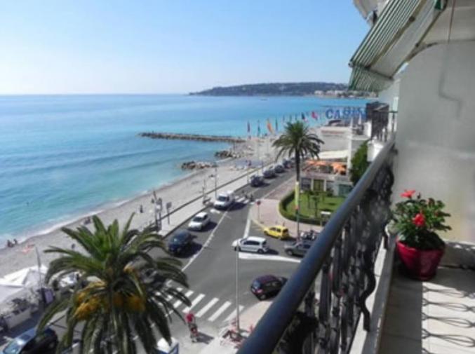 MENTON direct sur plage proche Marché et Musée Cocteau