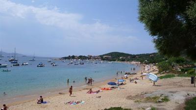 Maison les pieds dans l'eau en Corse du sud