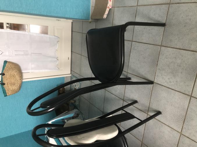 Lot 4 chaises noires
