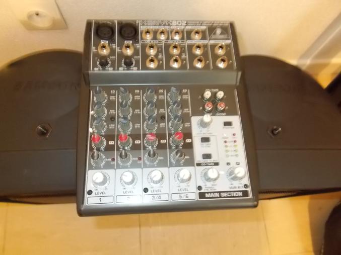 Vends enceintes SamsonsD280+mixette XENYX+pieds+cables