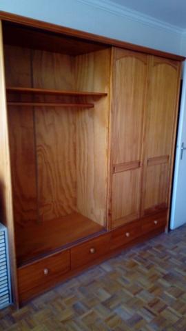 TRES URGENT armoire Camif