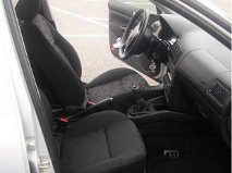 Voiture Volkswagen 1999 version 5 portes‏