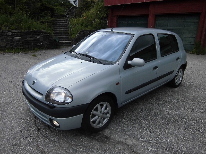 Belle renault clio grise