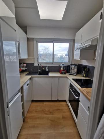 Appartement F3 54 M2 avec balcons à Melun gare à pied 4 minutes