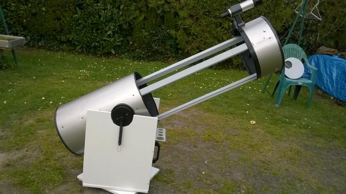Telescope DOBSON et lunette astronomique