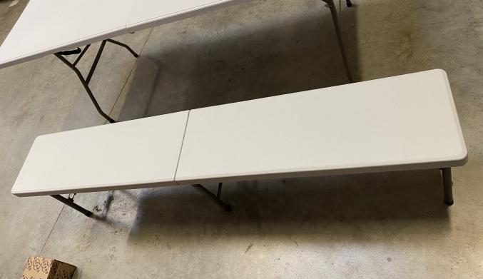 Location tables ,chaises et bancs