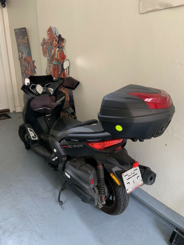 SCOOTER XMAX 400 ABS MOMO DESIGN