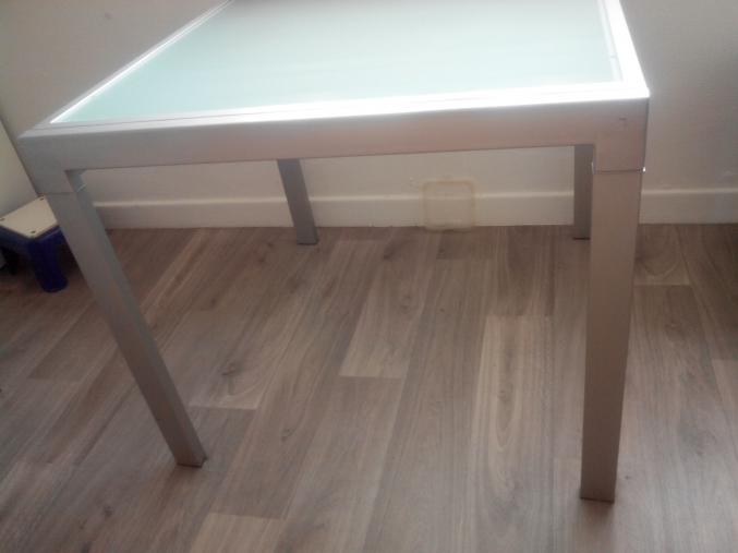 TABLE CARREE TRANSFORMABLE