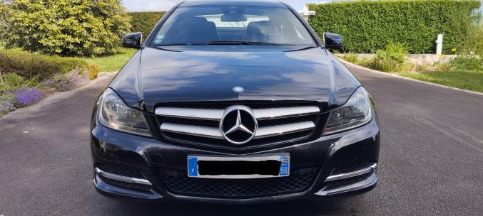Mercedes coupe c 220