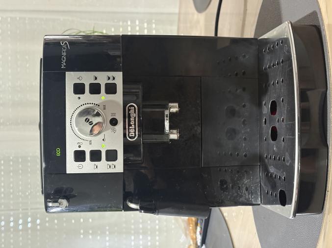 Cafetière Delonghi à grain