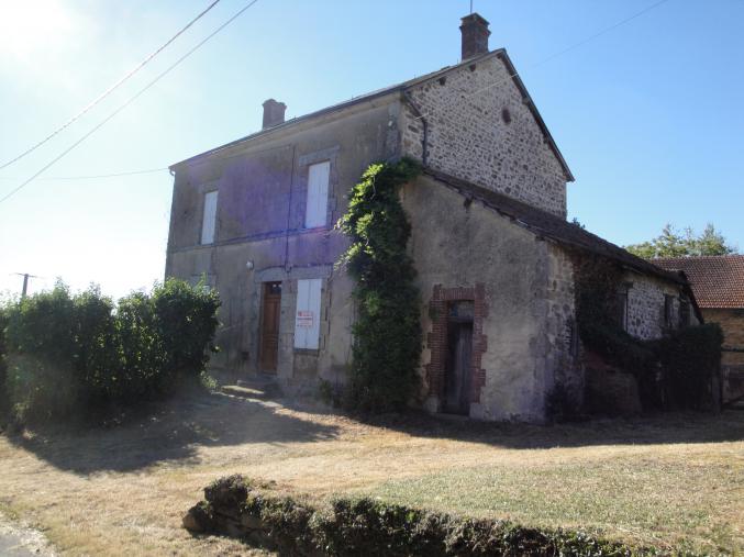 MAISON EN PIERRE ET GRANGE INDEPENDANTE