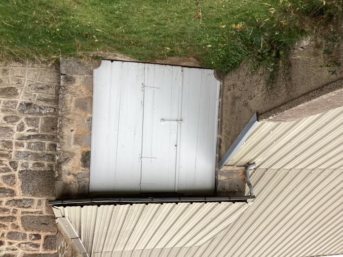 Dépôt, garage, garde-meubles