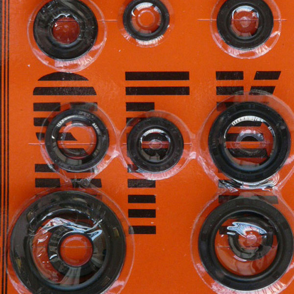 Toutes pieces mecaniques pour la Honda 125 XR XLS XLR neuves