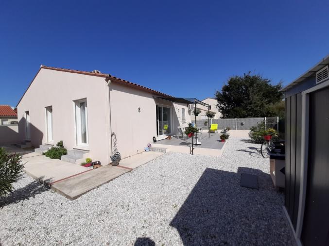 Jolie villa T3 recente avec jardin et garage